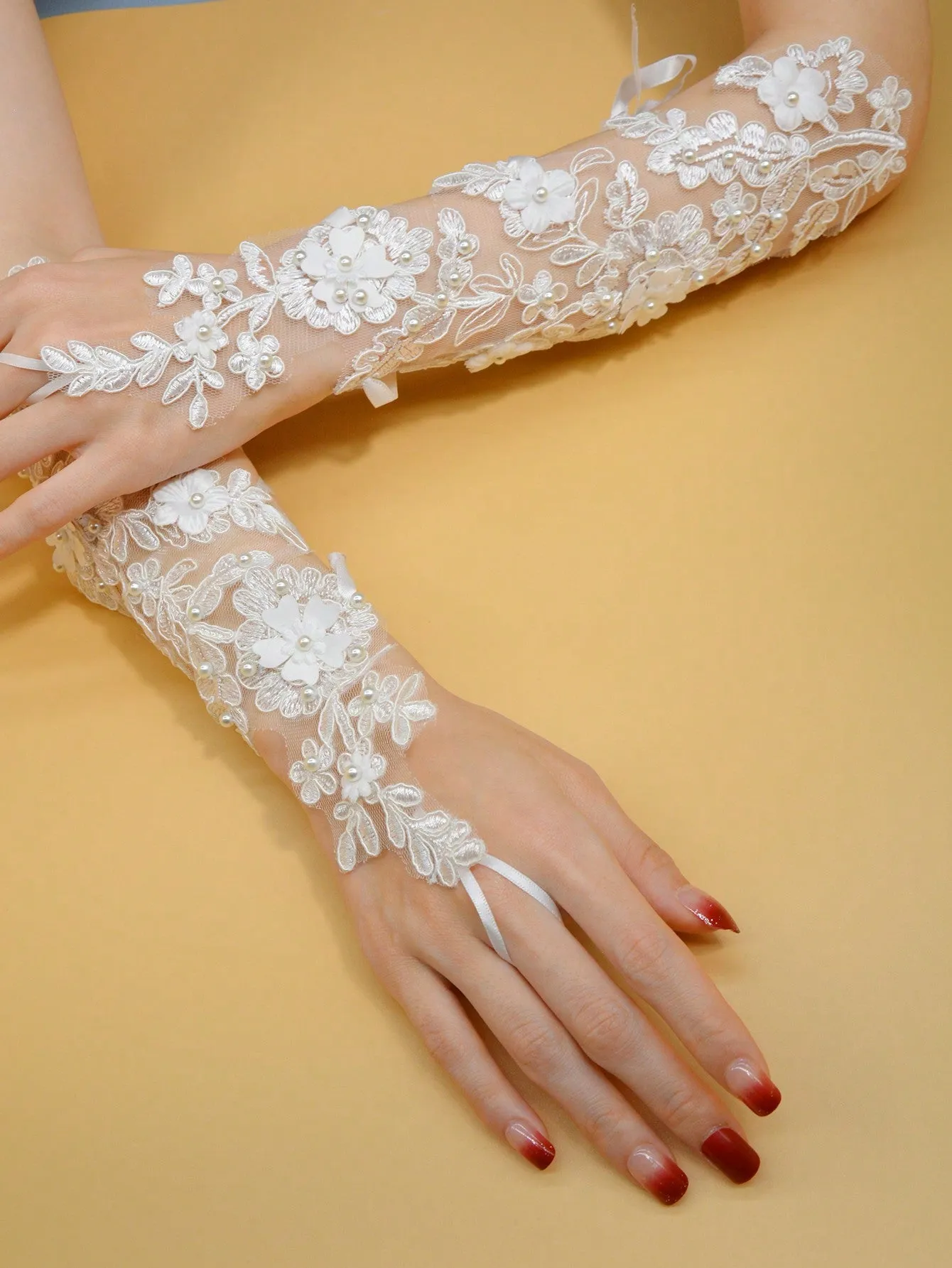 1 Pair Lace Embroidered Floral Short Wedding Bridal Gloves With Rhinestone Embellishments