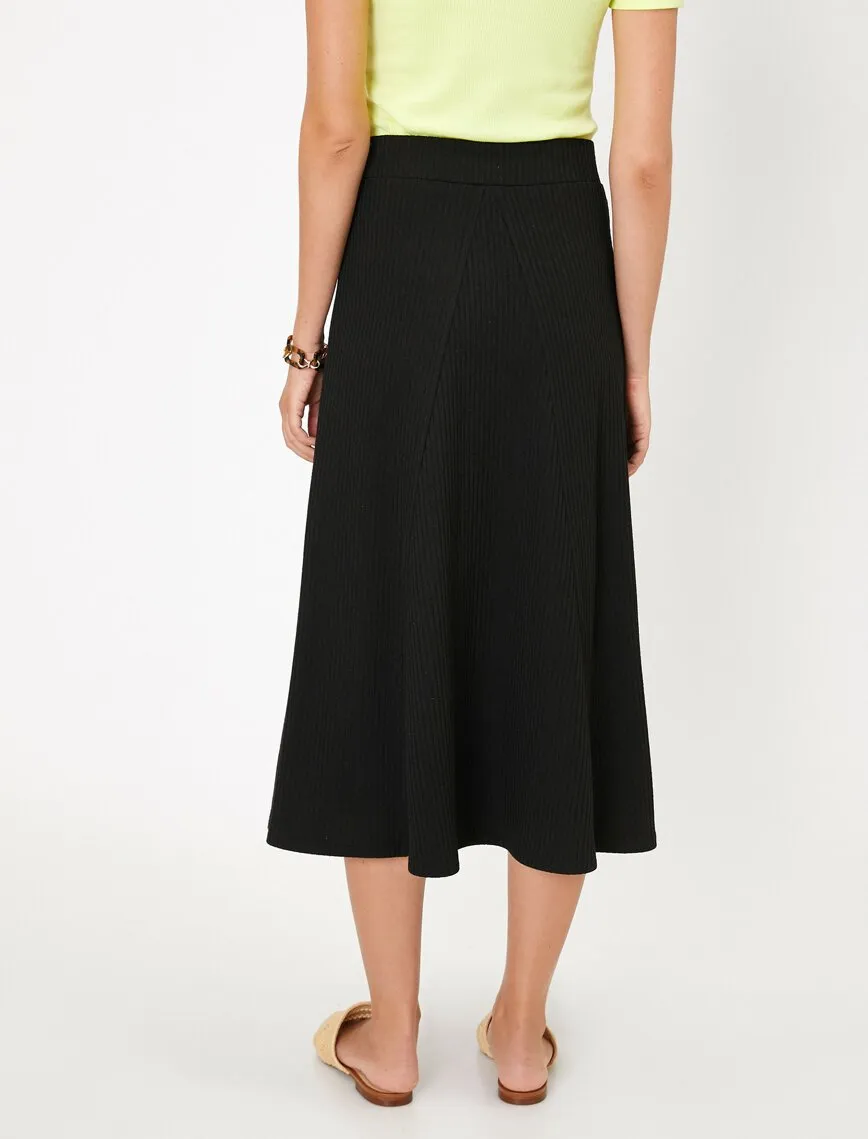 11914 Black Plain Midi Skirt