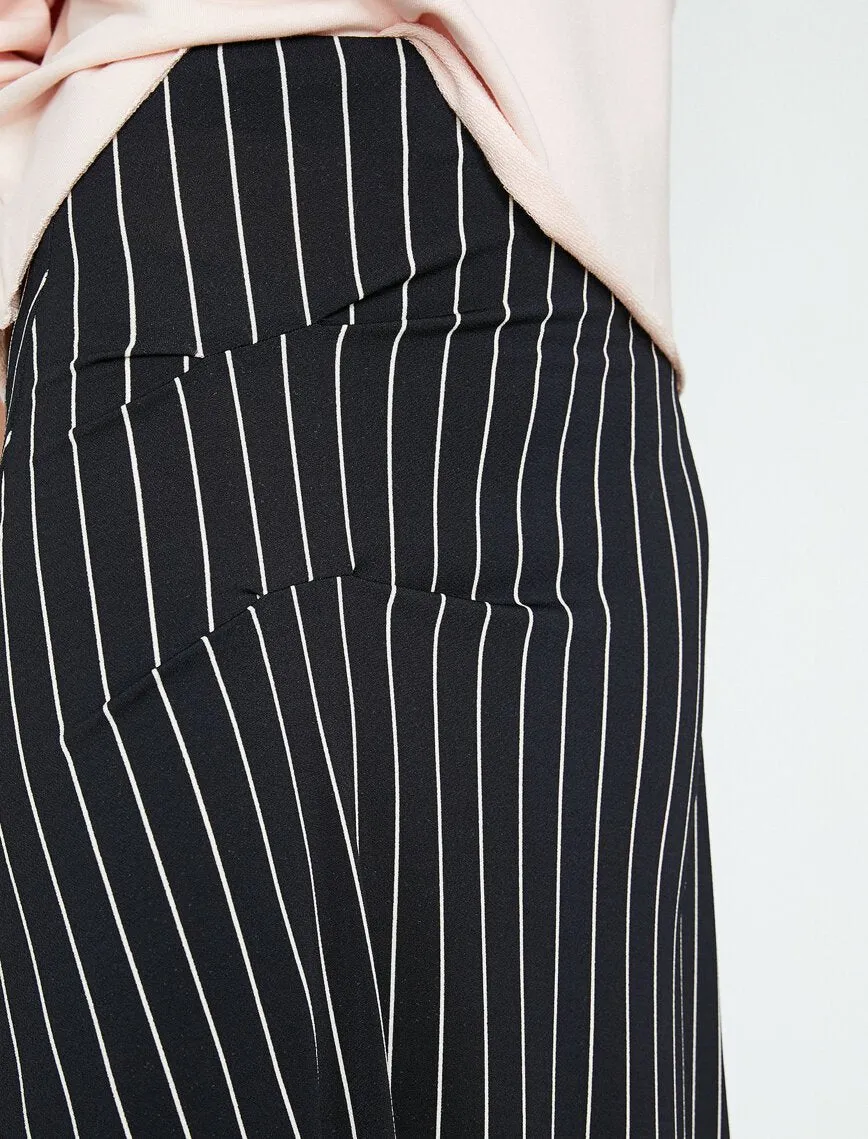 12035 Black Striped Midi Skirt