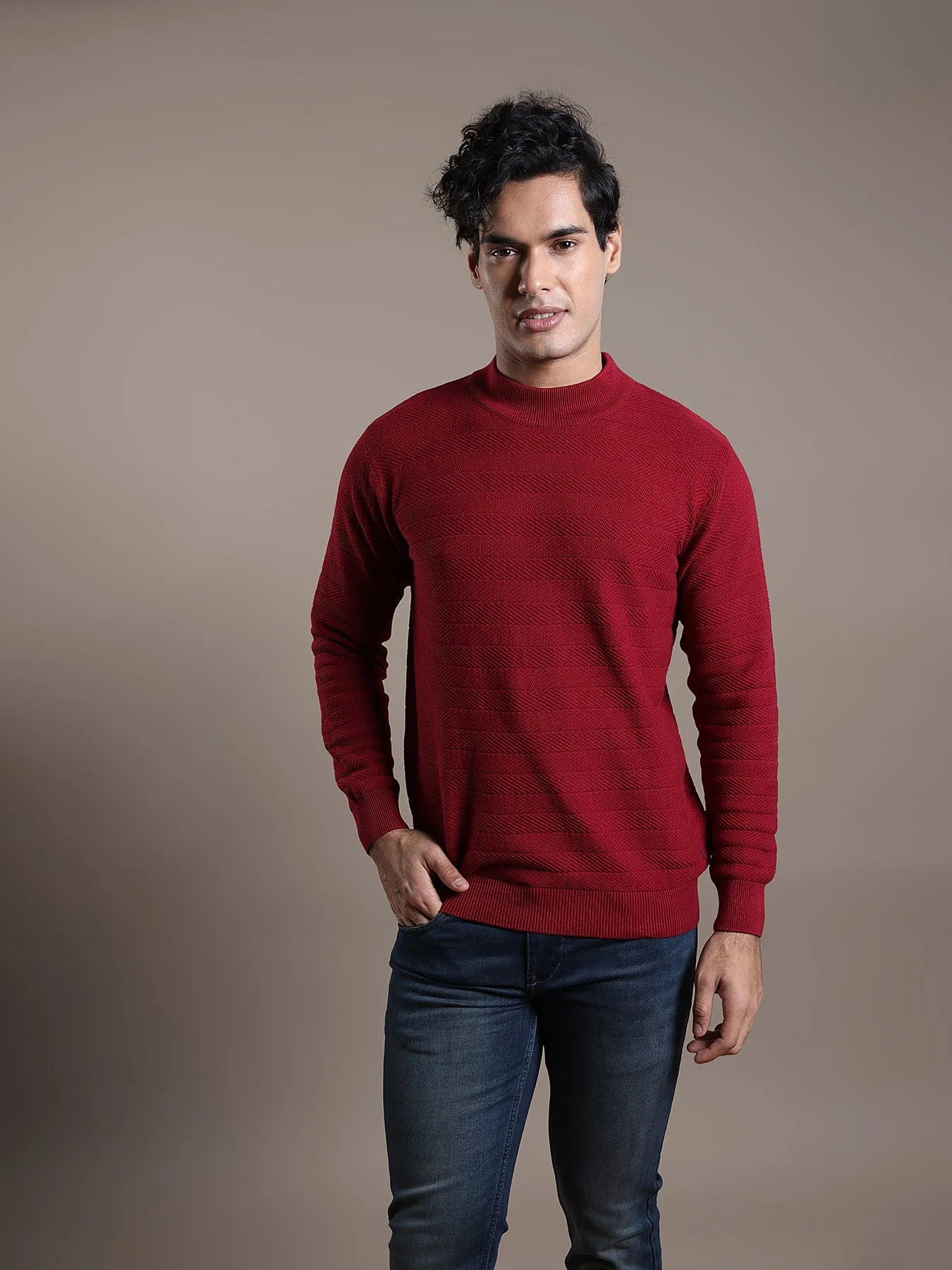 Knitted Red Plain Regular Fit Full Sleeve Casual Pullover