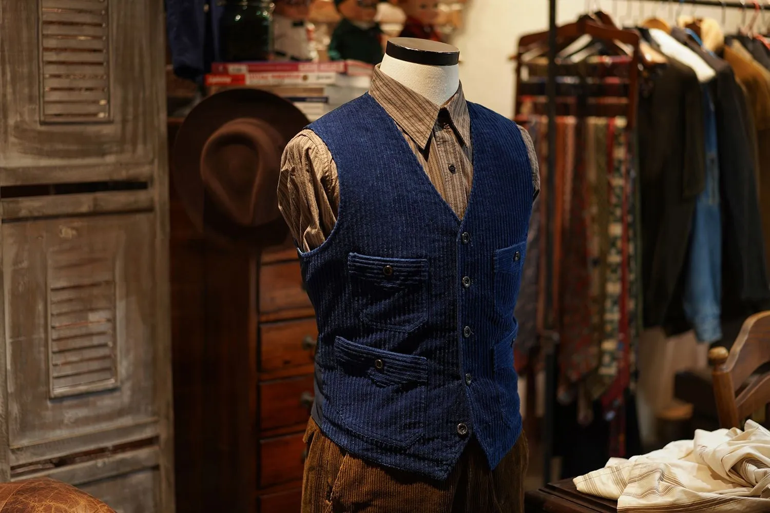 Men's Indigo Dyed V-neck Corduroy Vest