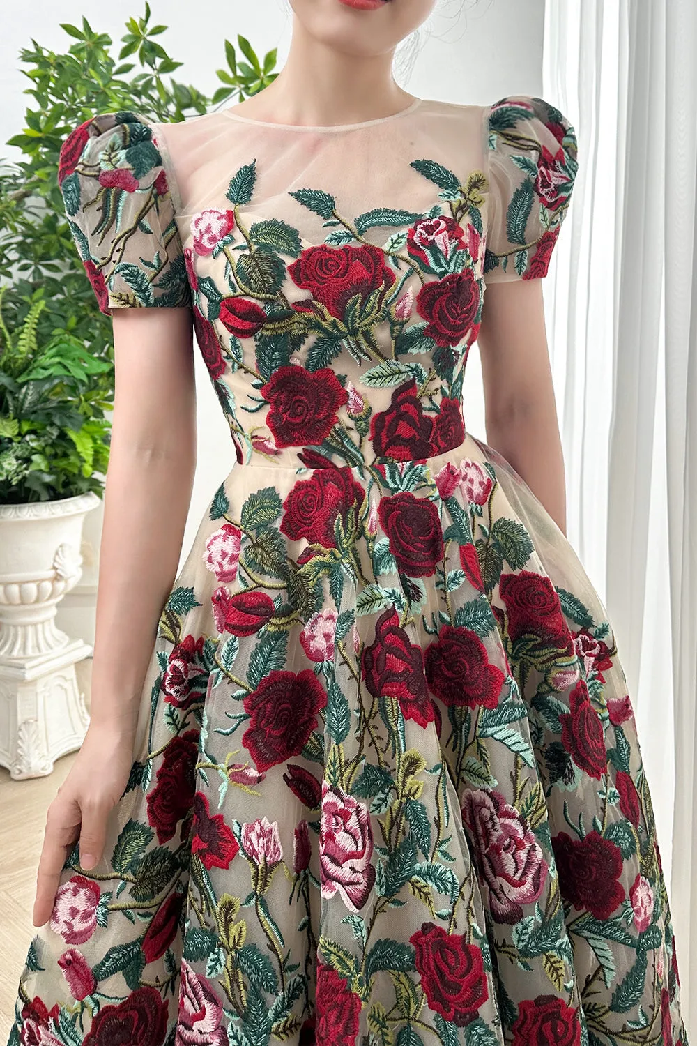 Short Sleeves O Neck Rose Embroidery Midi Dress