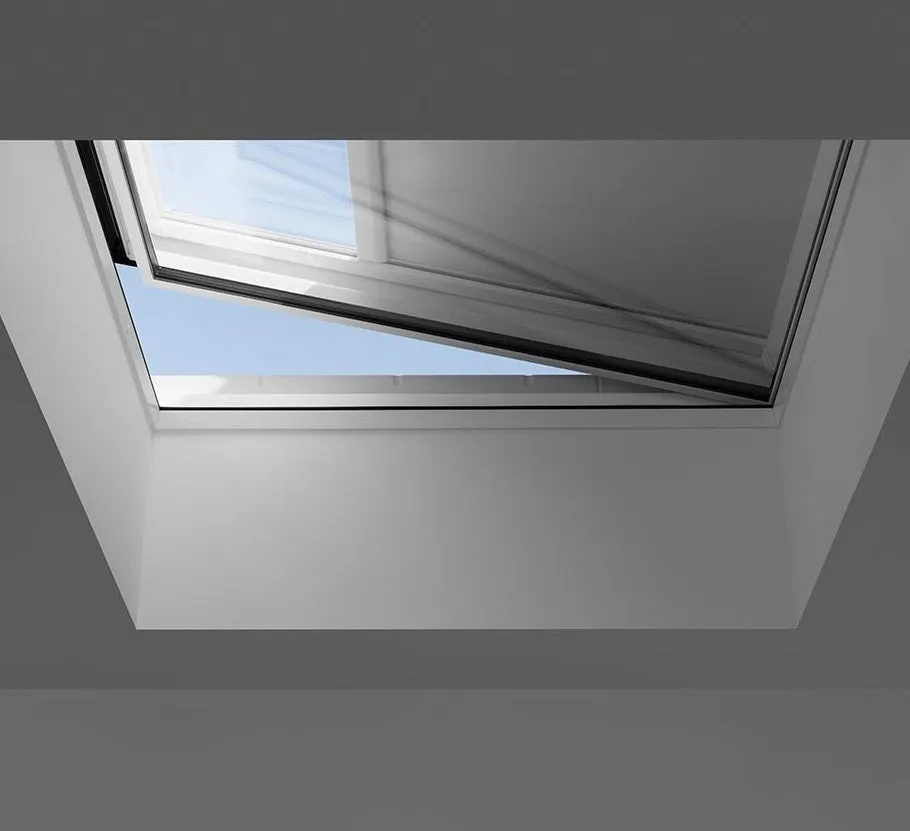 VELUX CVU 100100 0325Q Triple Glazed INTEGRA® SOLAR Powered Flat Roof Window Base (100 x 100 cm)