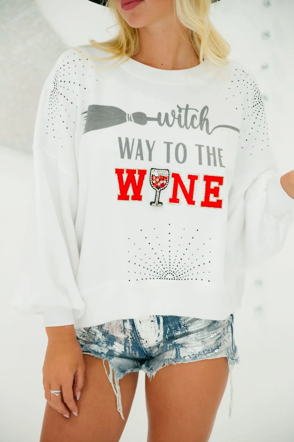 WITCH WAY TO THE WINE PULLOVER